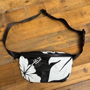 ALOHA Collection black and white Floral Bag waterproof.  Waist pack hip pack
